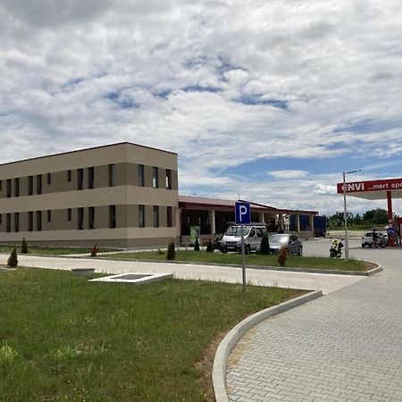 M70 Panzio Szemenyecsörnye Zewnętrze zdjęcie